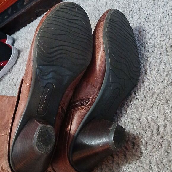 Baretraps Raleigh heeled western classy tall boots  Sz 7  EUC worn once - Picture 4 of 6